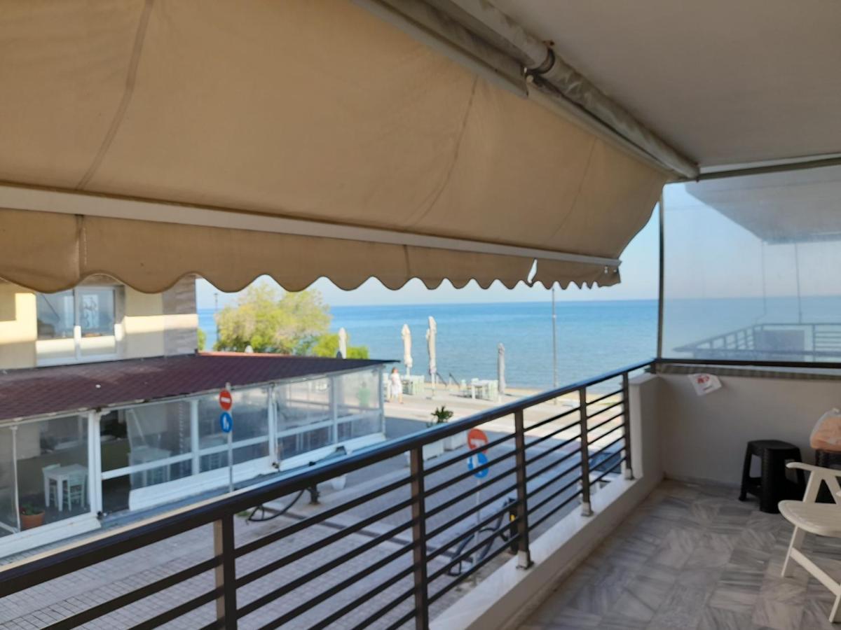 Annas Seaside Apartment Peraía Екстериор снимка